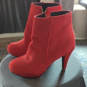 Source Unknown Scarlet Heeled Boots